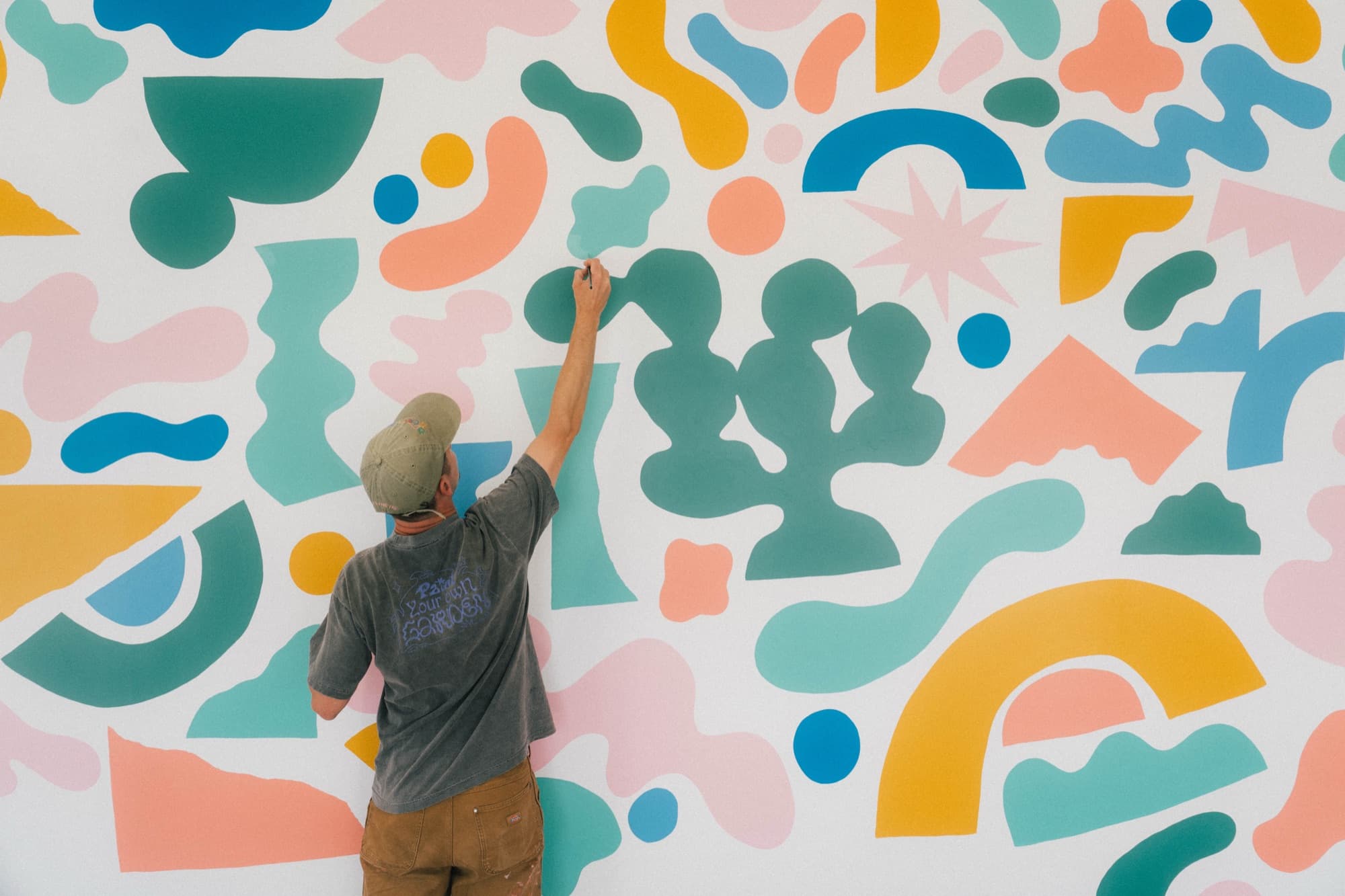 Will Bryant, Amy’s Ice Creams — Round Rock Mural Installation (2)